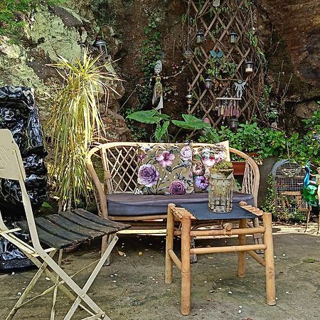 Les Chambres Des Artistes Laguépie Esterno foto